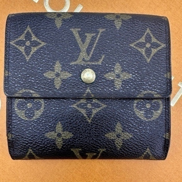 AUTHENTIC Louis Vuitton Vintage Compact Elise wallet. - Picture 1 of 14